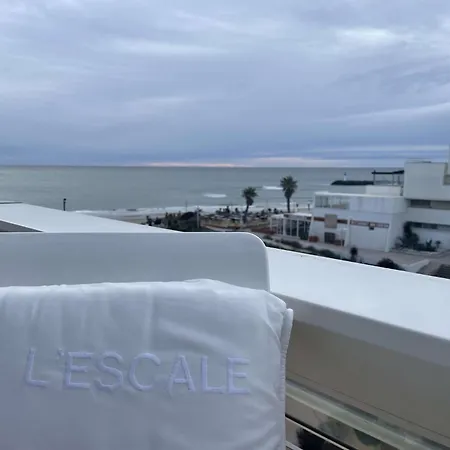 L'escale Vue - Héliopolis D 6 - Luxe - 2 Personnes * Agde
